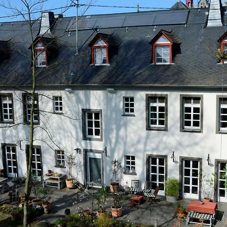 Stiftsherrenhaus Münstermaifeld 外观 照片