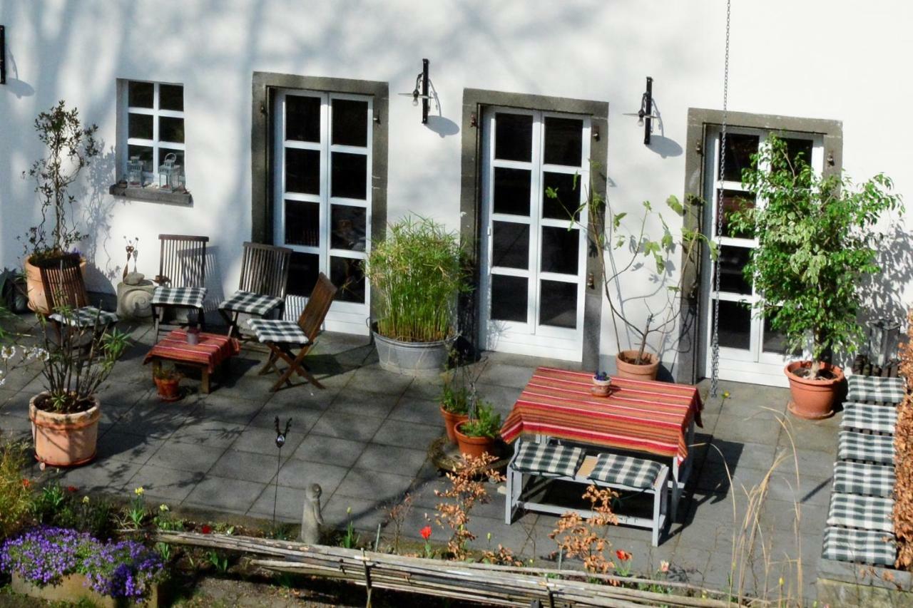 Stiftsherrenhaus Münstermaifeld 外观 照片