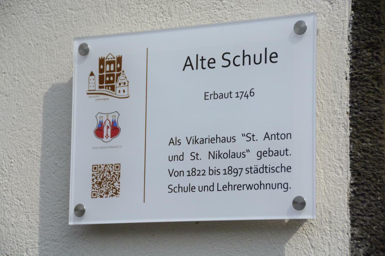 Stiftsherrenhaus Münstermaifeld 外观 照片